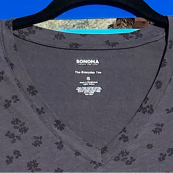 Sonoma Short Sleeve V Neck Tee Women Small - Picture 6 of 6
